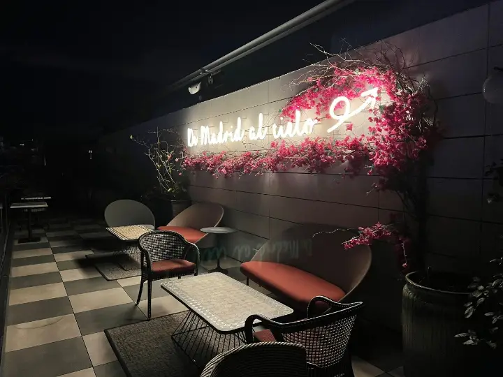 Crónica Afterwork en el Hotel Radisson RED Madrid - ASPM Asociación del Secretariado Profesional de Madrid